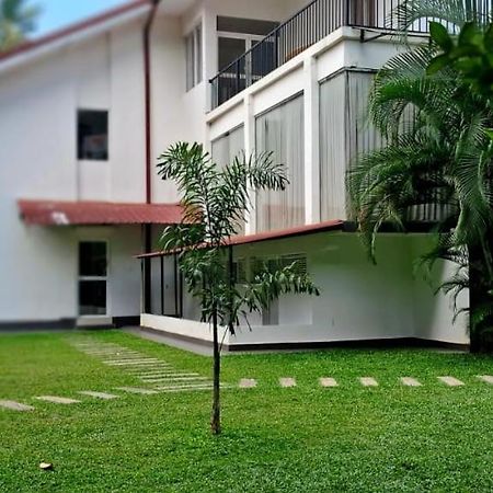 Urban Breeze Ξενοδοχείο Kundasale Εξωτερικό φωτογραφία